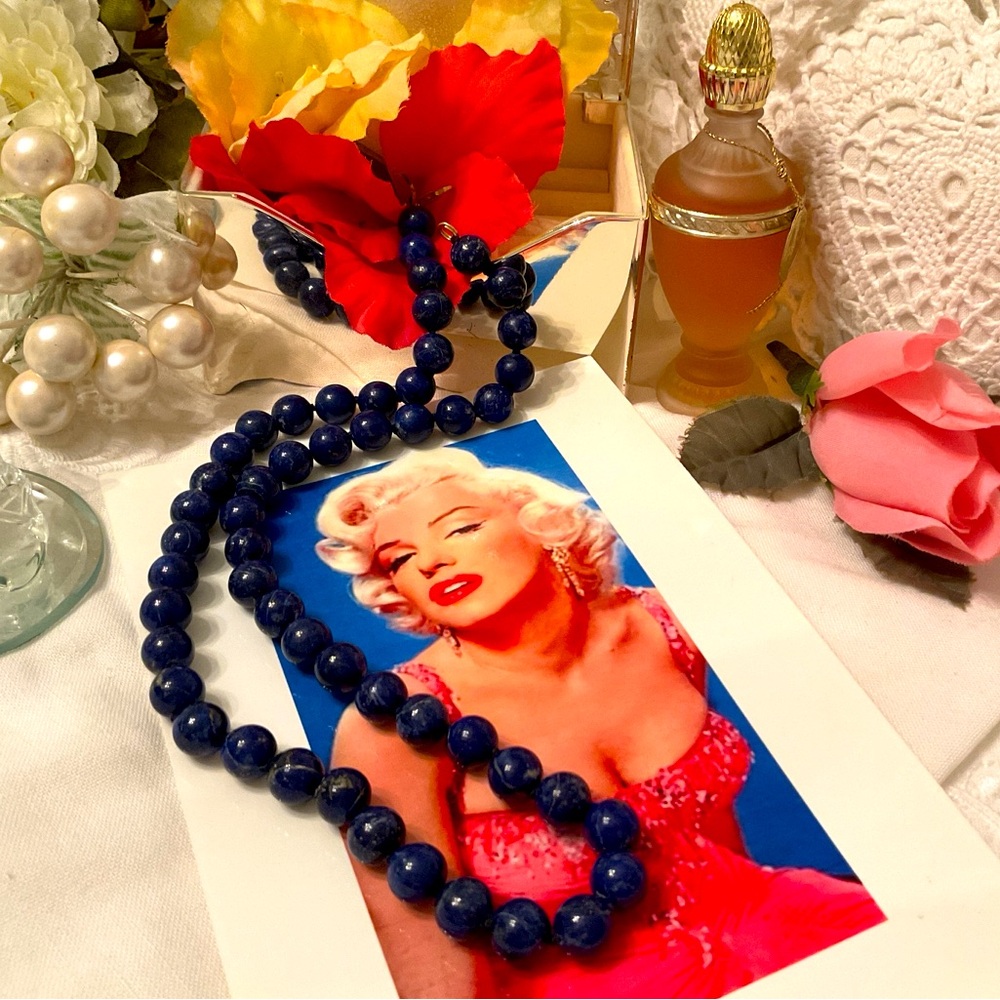 14K  VINTAGE 18” 9MM ROUND HAND STRUNG NATURAL SODALITE BEAD NECKLACE